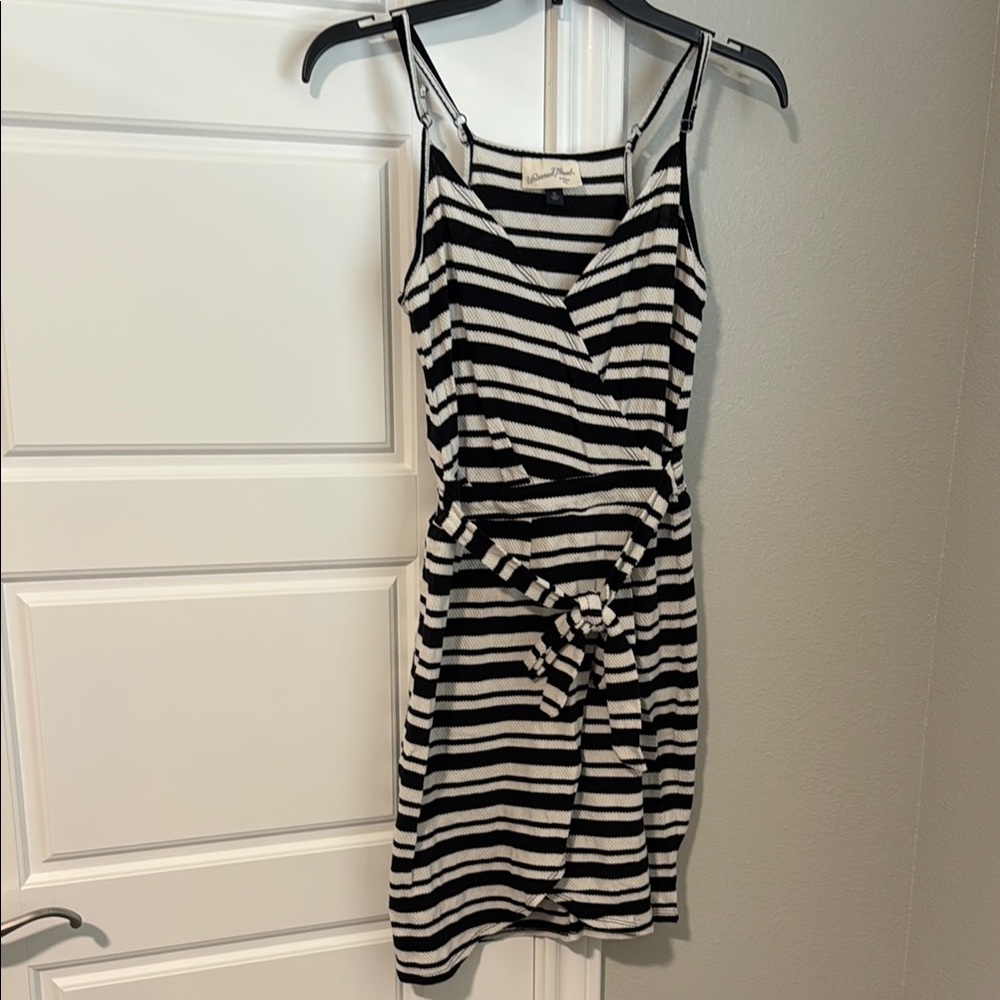 Universal Thread Black and White Tie Front Mini Sundress